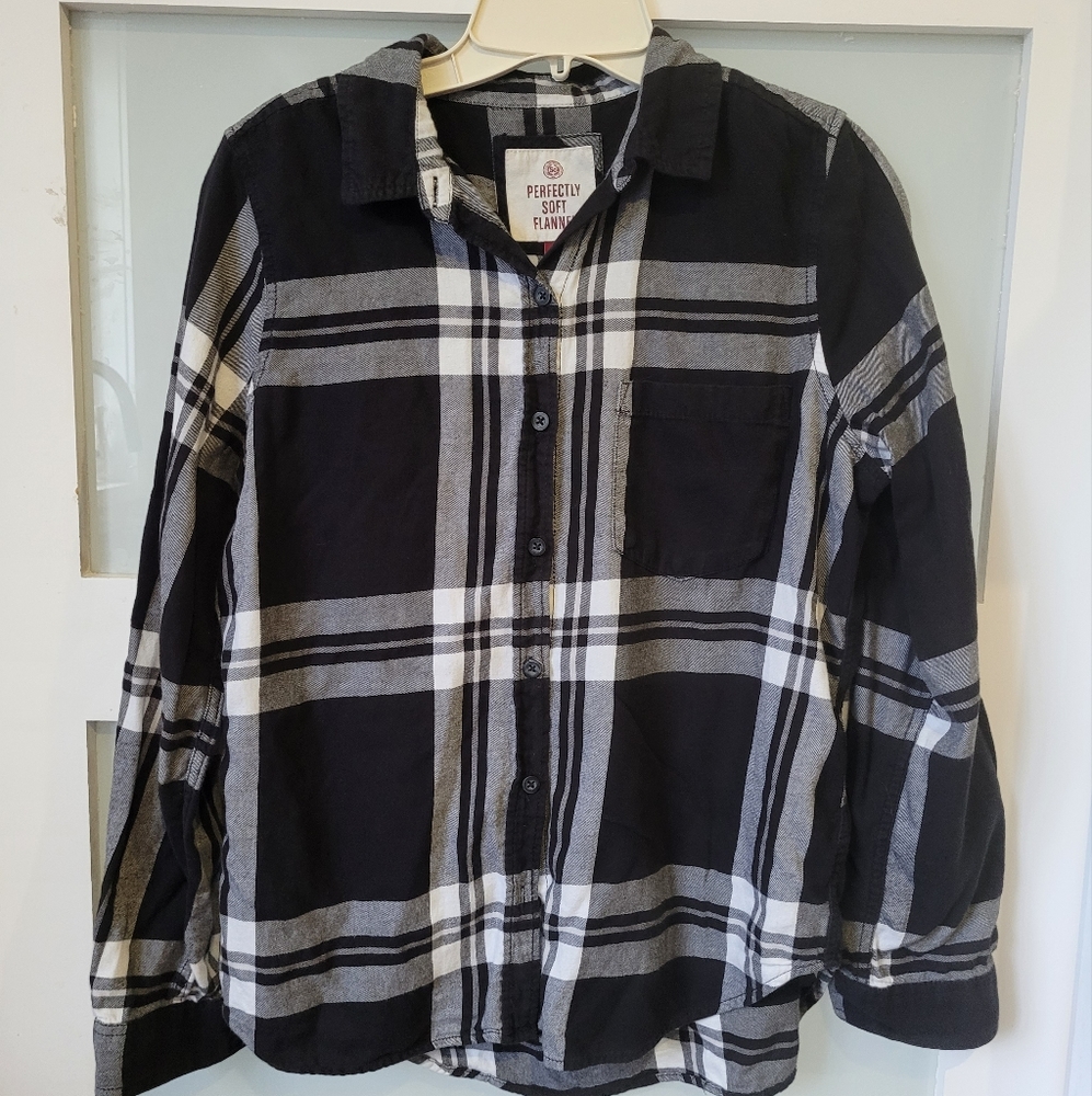 Women's SO Perfectly Soft Flannel Shirt Size M